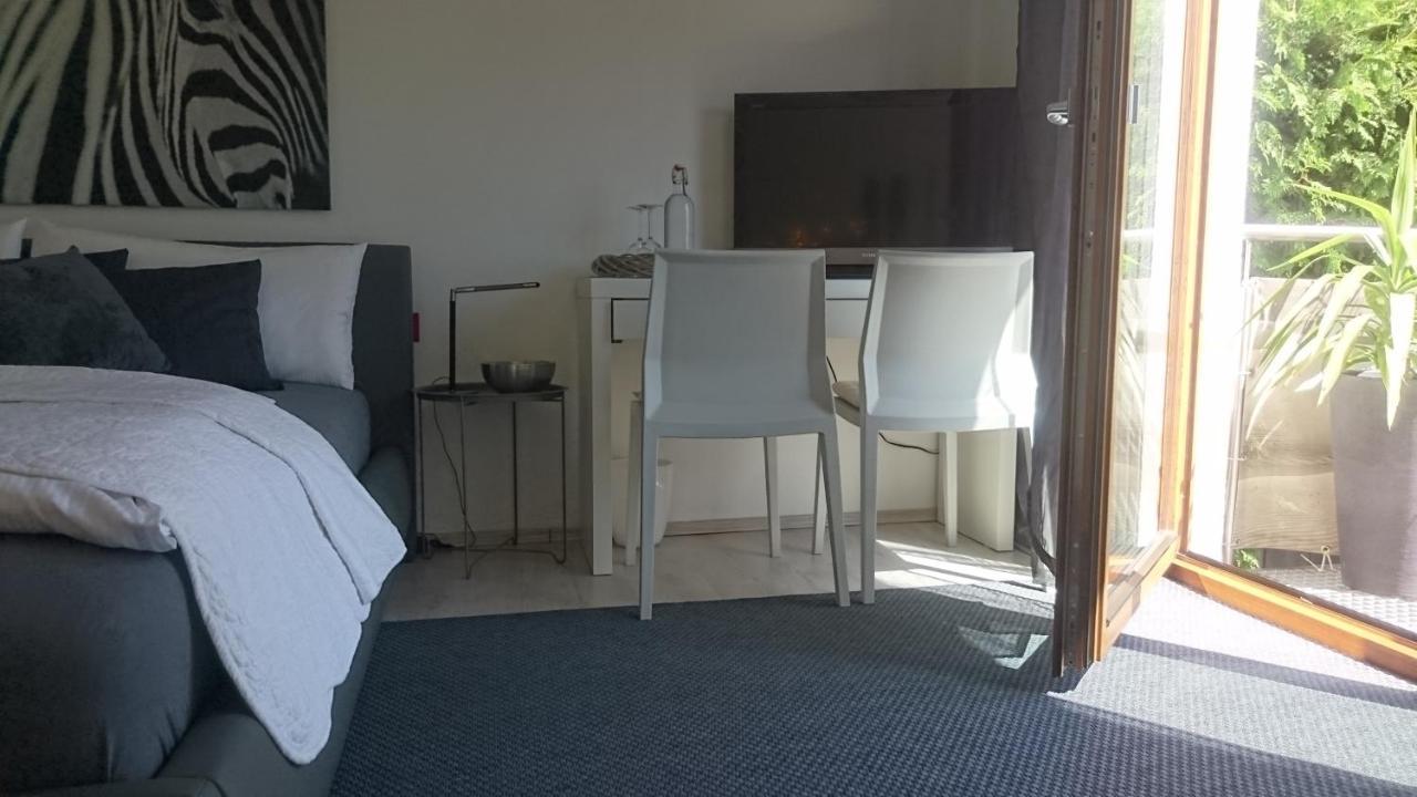 K82 Bnb & Hotel Kirchentellinsfurt Ngoại thất bức ảnh